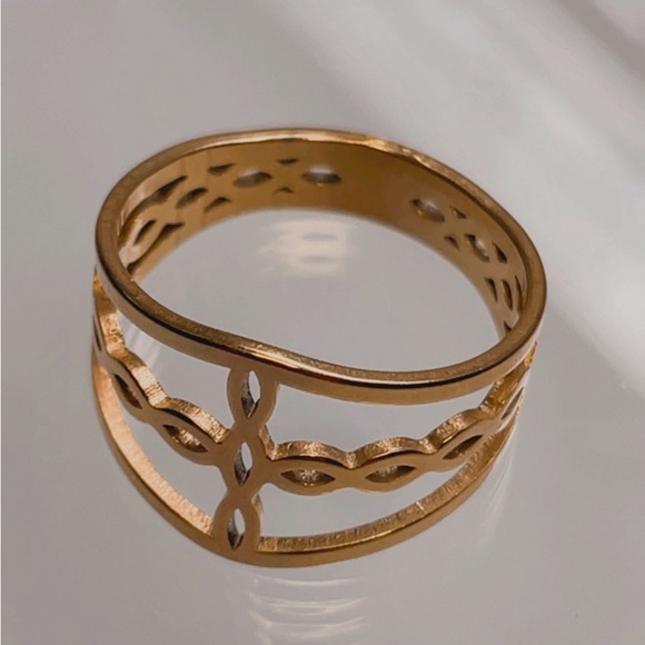 NWT WOMEN'S GOLD STAINLESS STEEL BRAIDED CROSS RING SIZE 10 - Picture 14 of 16